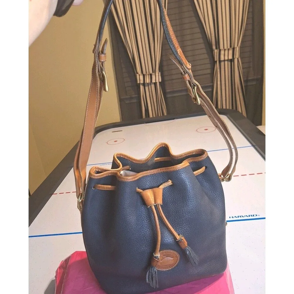 Vintage Dooney & Bourke Pebbled All Weather Leather Drawstring  Shoulder Bag - Picture 2 of 16